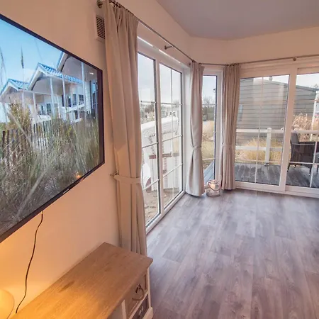 Pier98 25 Nyaraló *